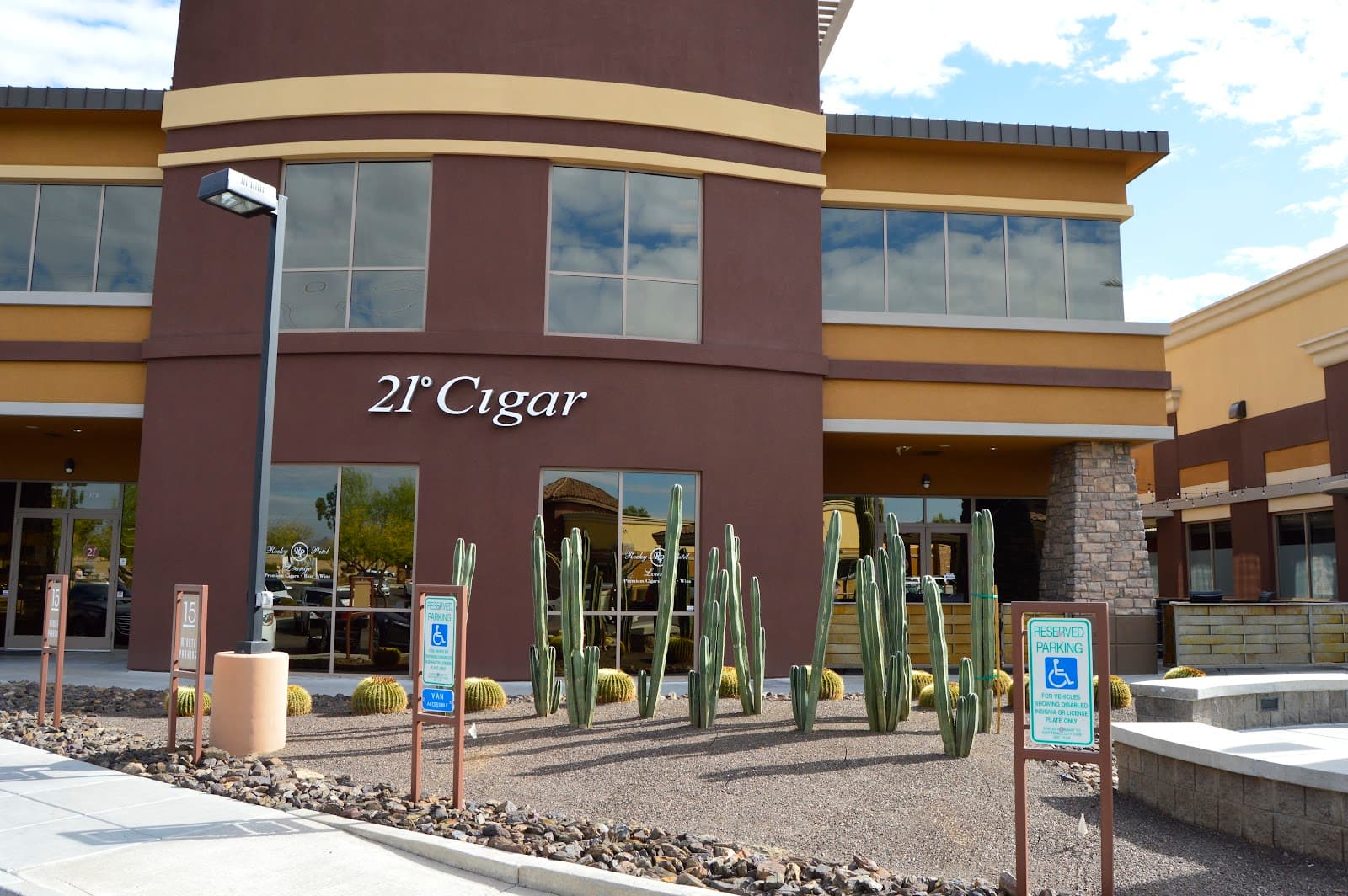 21 Cigar & Accessories