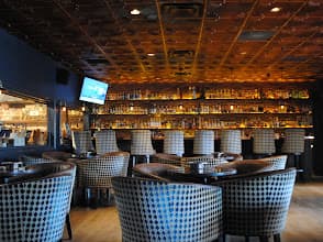 Churchill's Fine Cigars - 44th St