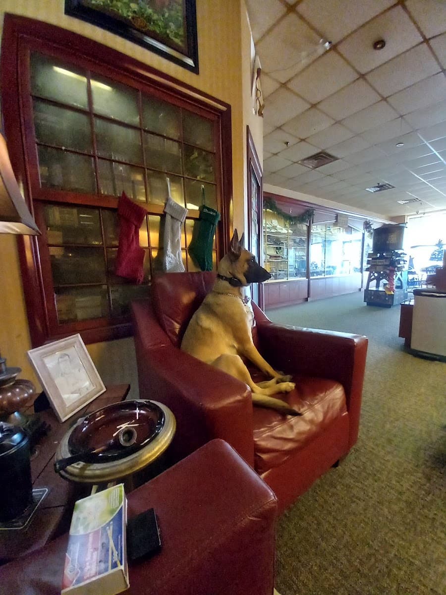 D&S Cigar Lounge
