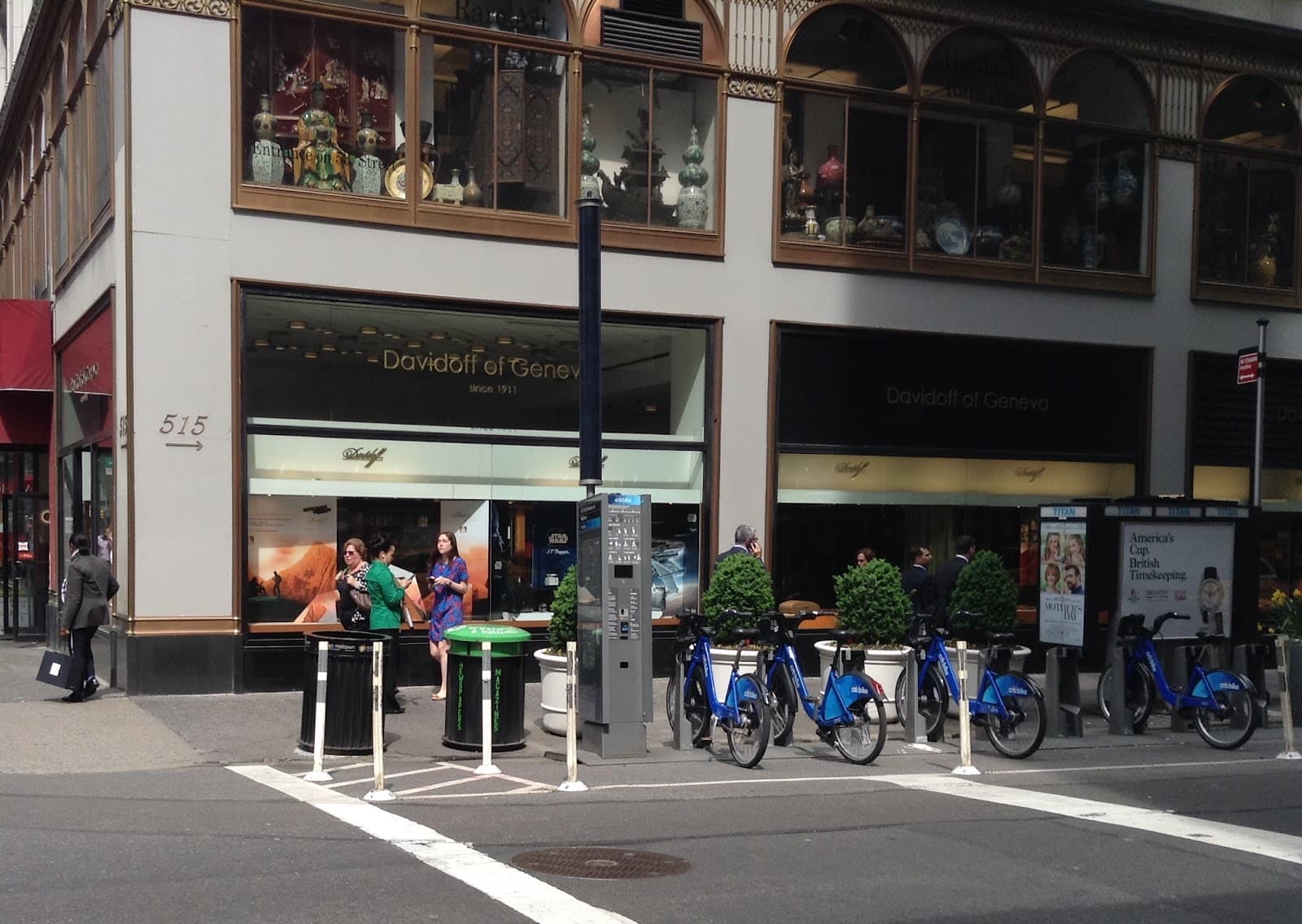 Davidoff of Geneva Since 1911 - New York, NY (Liberty St)