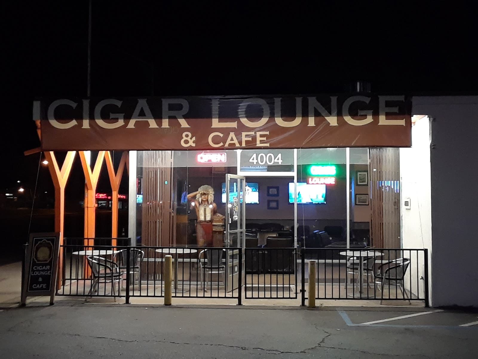 Habanos Cigar Lounge