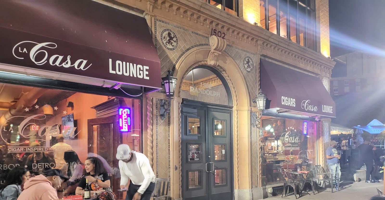 La Casa De La Habana Cigar Bar