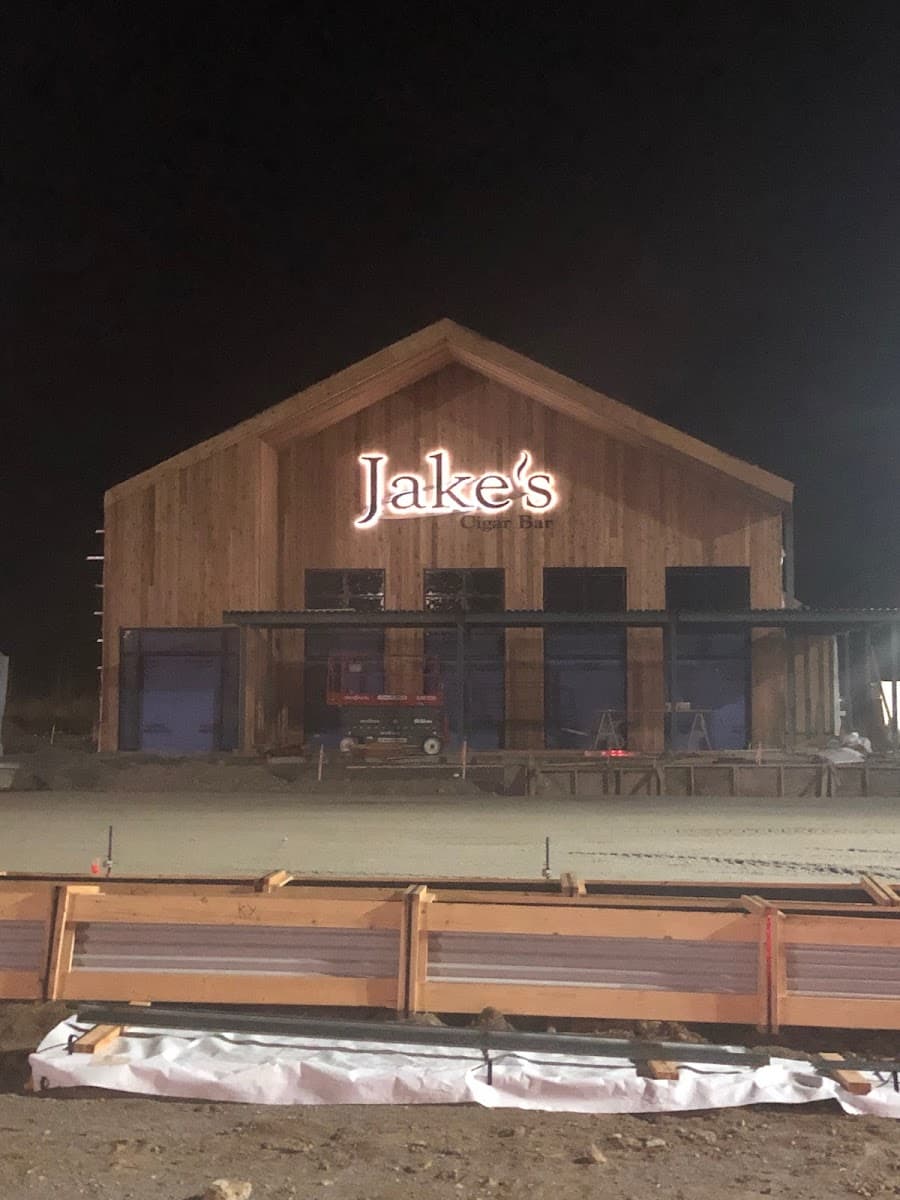 Nicholsan's Cigar Bar
