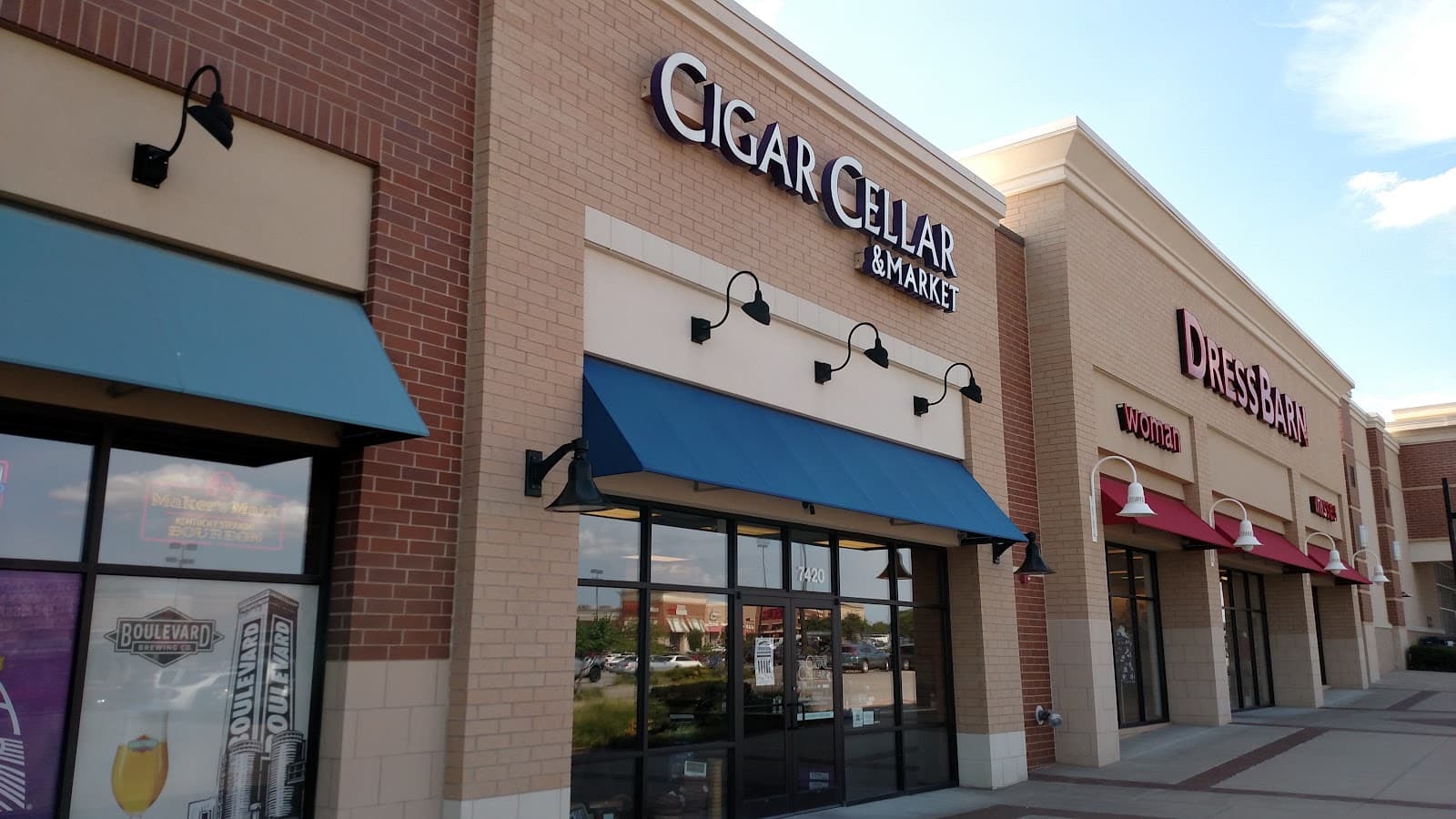 Tulsa Hills Cigar Cellar and Market