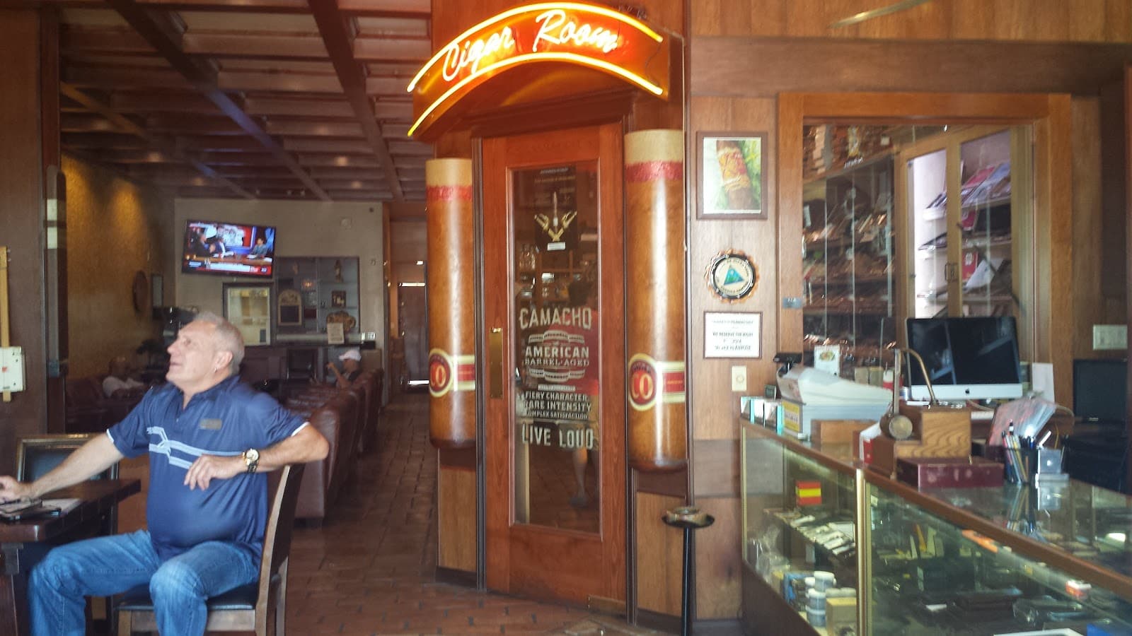 Woodland Hills Cigar Co.